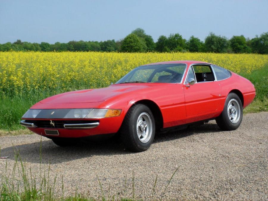  Ferrari 365 GTB/4 1971 года  (фото 1 из 15)